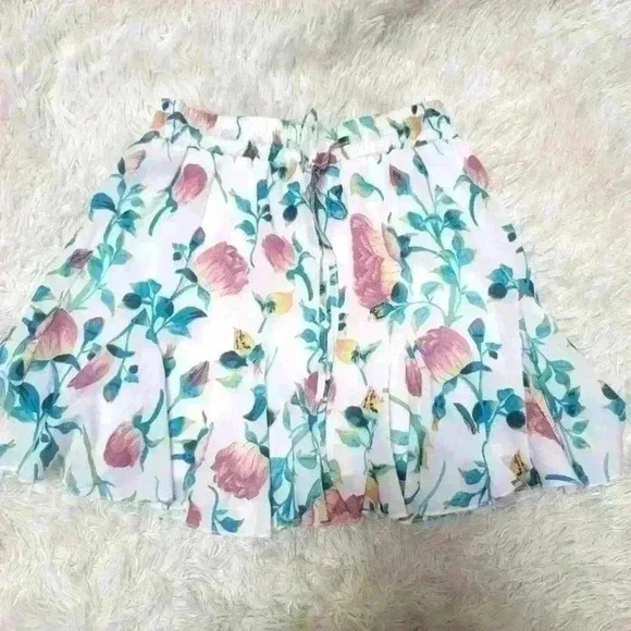 Flowy floral mini skirt - Picture 1 of 4